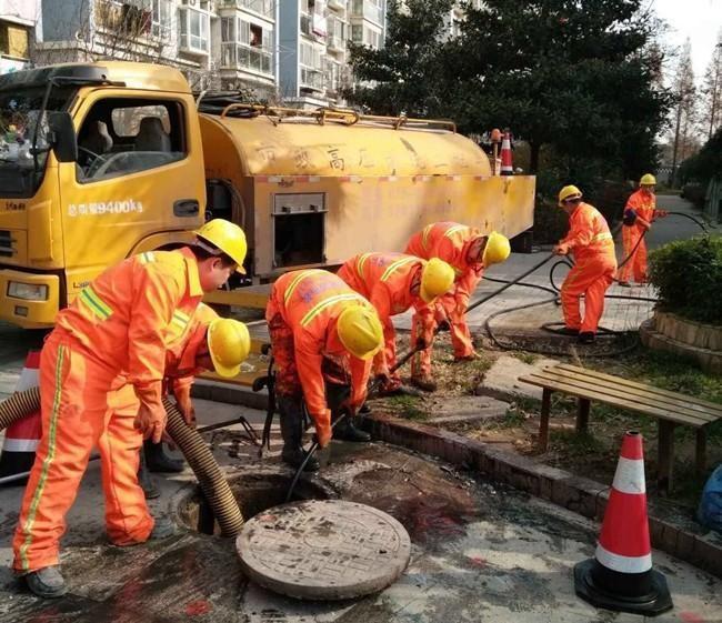 抱由镇市政管道清淤